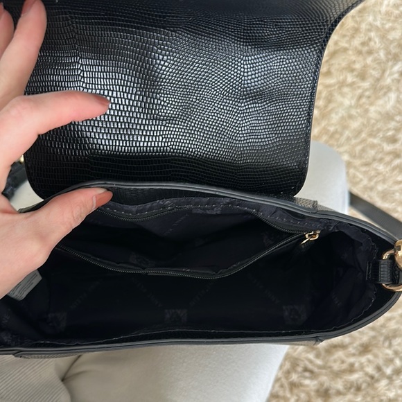 Anne Klein Black and Gold Crossbody Bag with Elegant Hardware - Picture 4 of 7